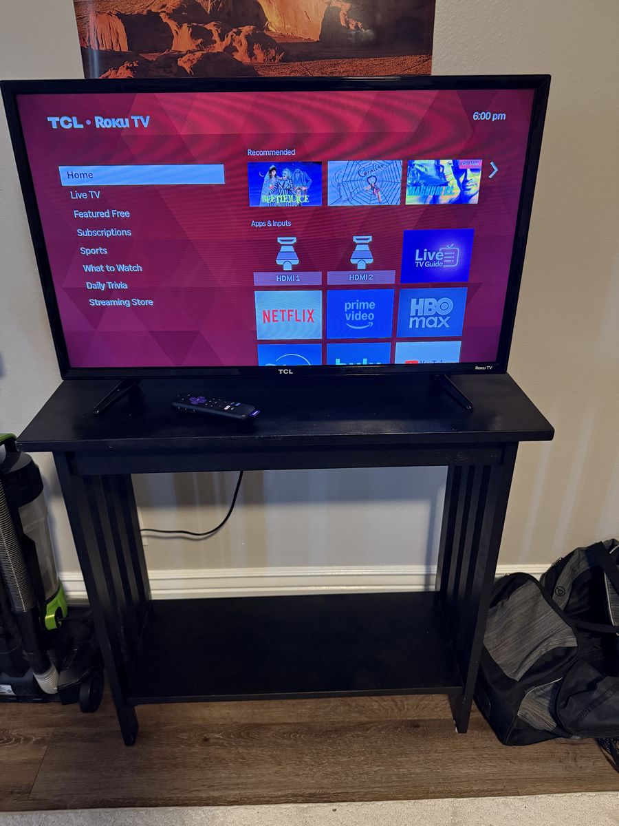 32” TCL Roku TV