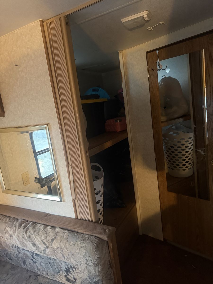 Main image 5