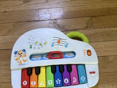 Fisher-Price Laugh & Learn Silly Sounds Light-Up Piano Toy