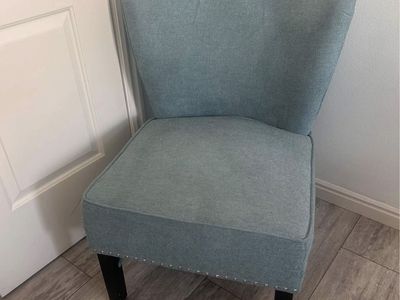 Accent chair