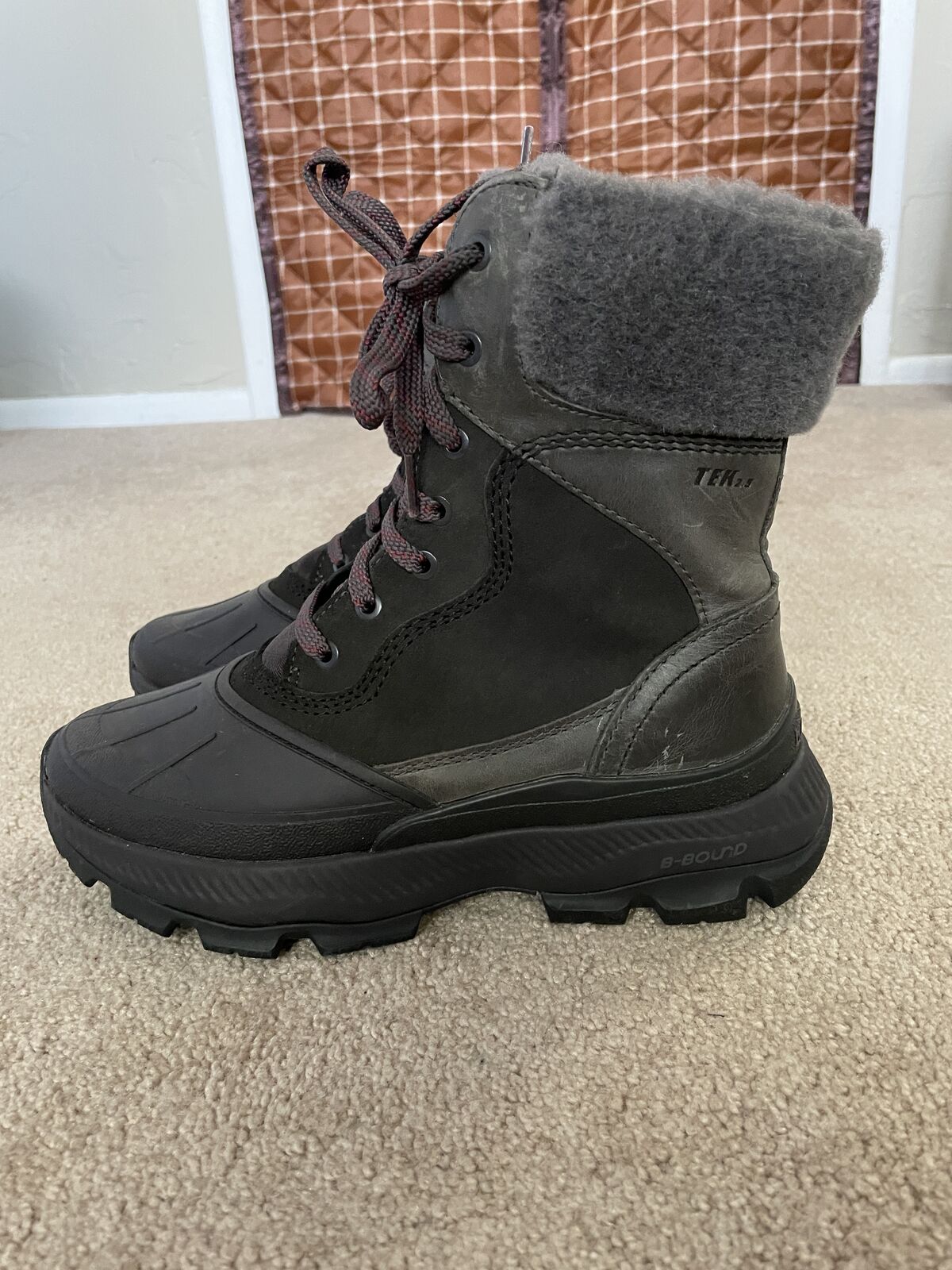 L.L.Bean Women's Storm Chaser 6 Lace-Up Winter Boots, Waterproof Insulated (US Women's 8)