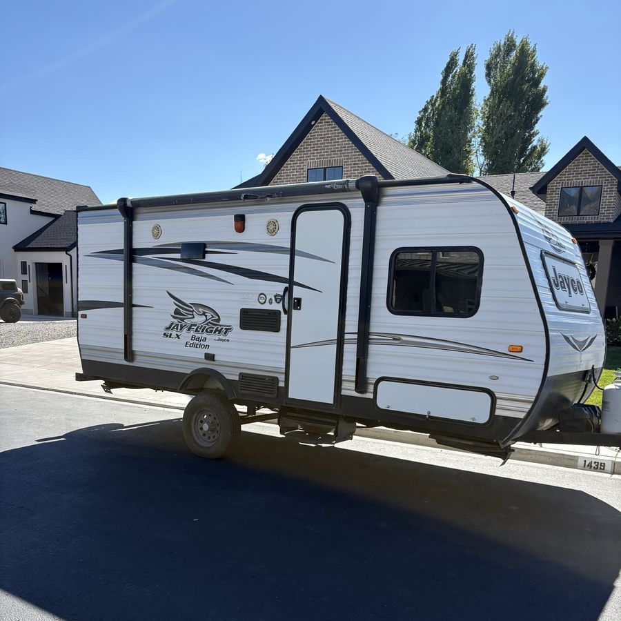 2016 Jayco Jayflight SLX Baja Edition! 3000lb Bunkhouse! 
