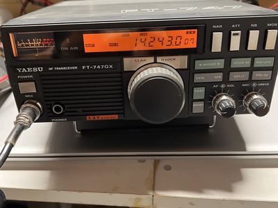 Complete hf and uhf vhf station