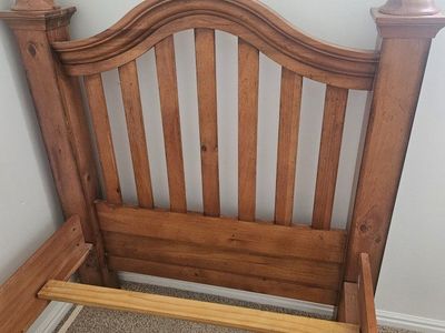 Wooden Twin Size Bed frame (or bunkbed)