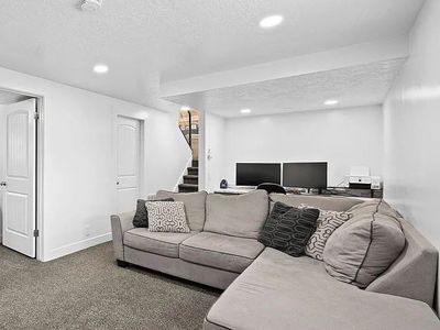 Spacious Gray Sectional Sofa Couch with Chaise - Excellent Condition for Living Room or Den