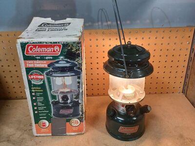 Working Coleman 288 lantern