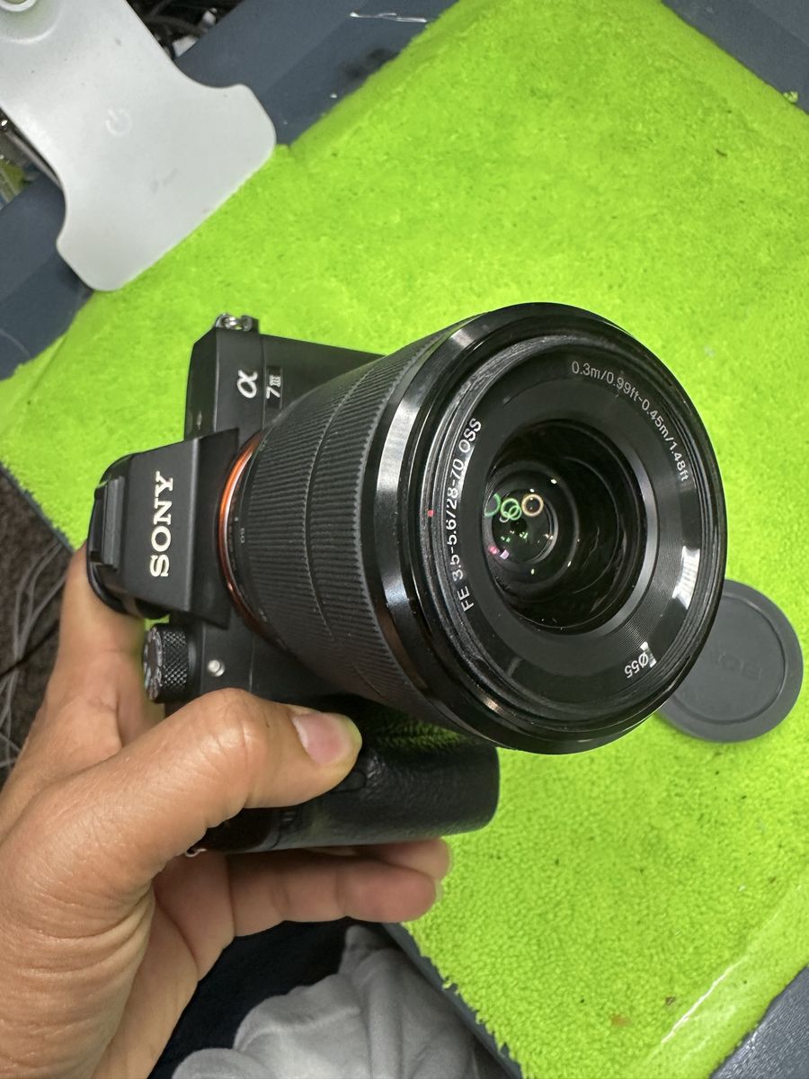 Sony a7iii 28/70 oss