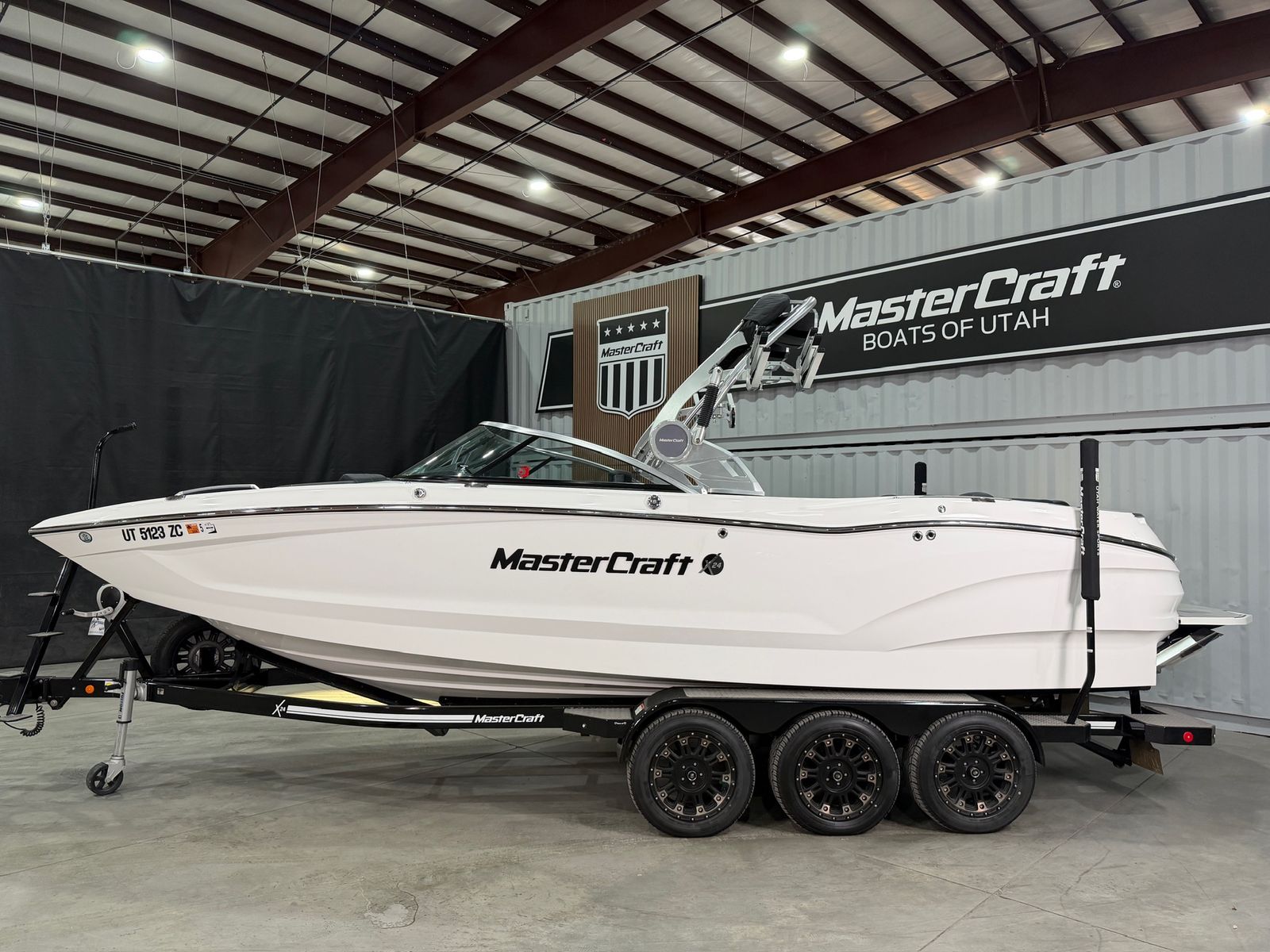 2021 MasterCraft X24