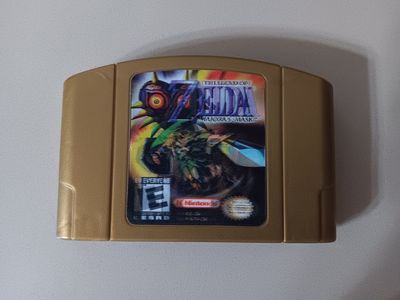 The Legend of Zelda: Majora's Mask N64 Holographic Label, Authentic, Tested. Excellent Conditions!