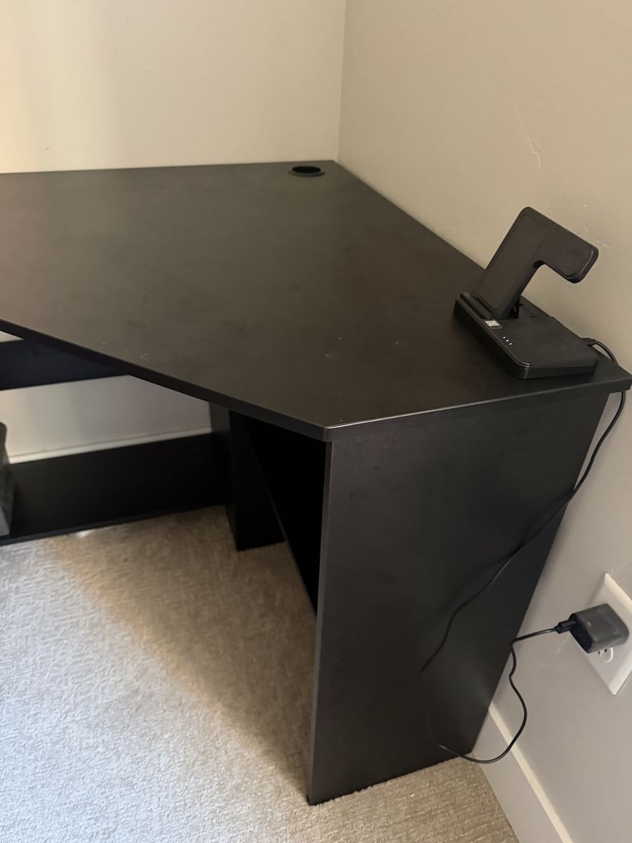 Main image 6