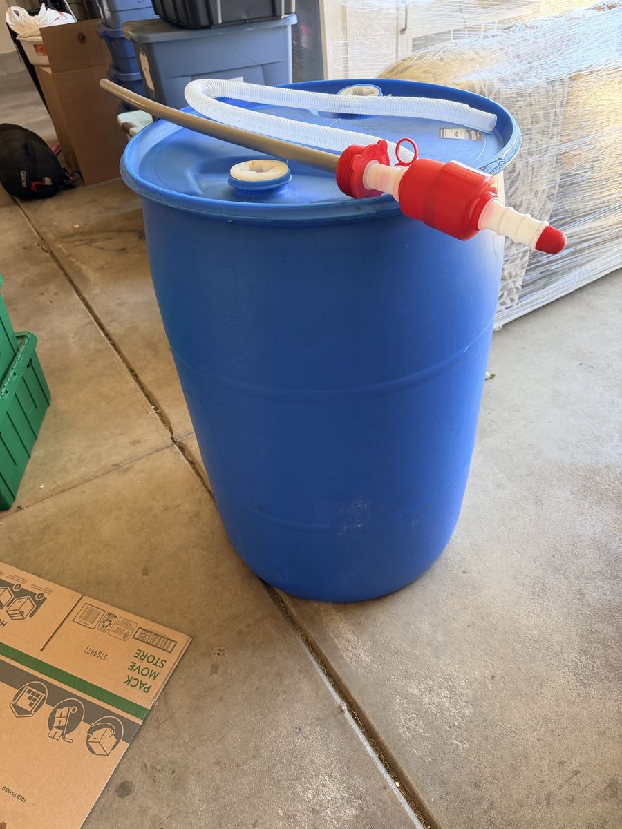 55 Gallon Water Storage Barrel with Pump
