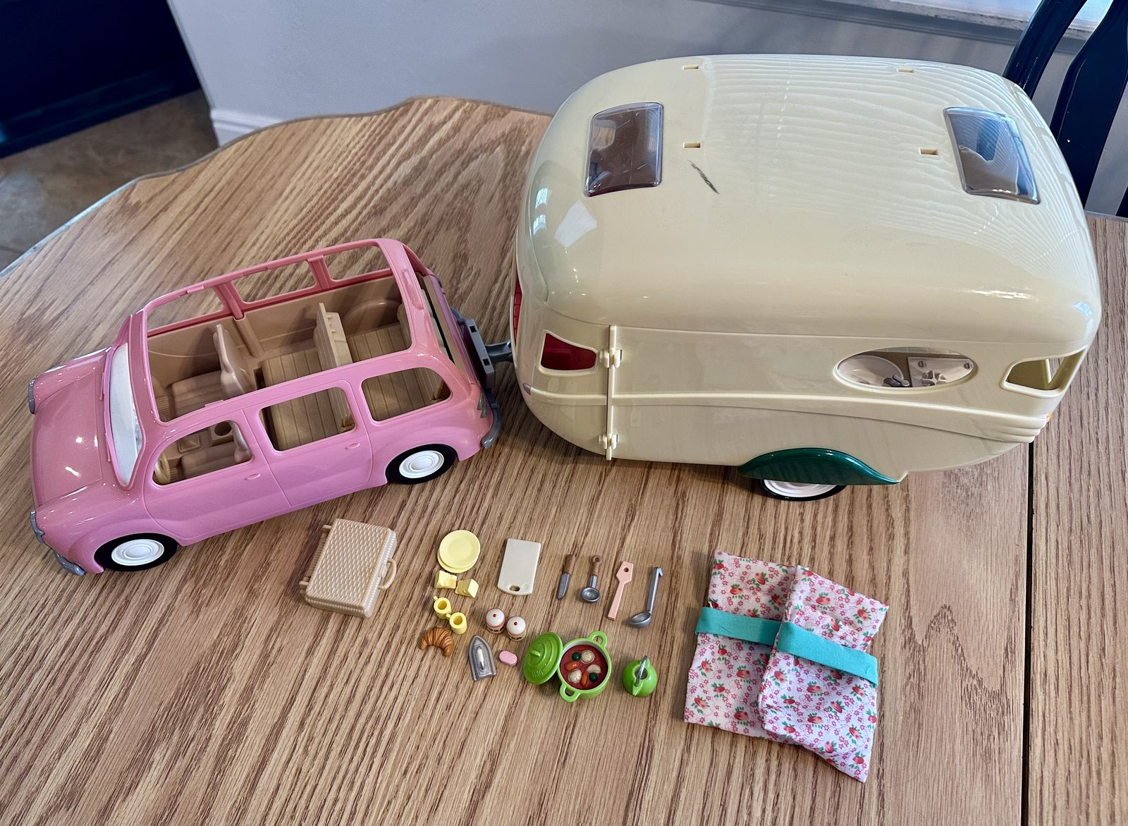 Calico Critter Trailer and Car