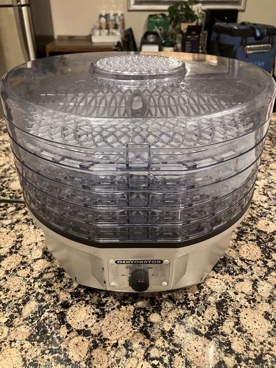 Dehydrator