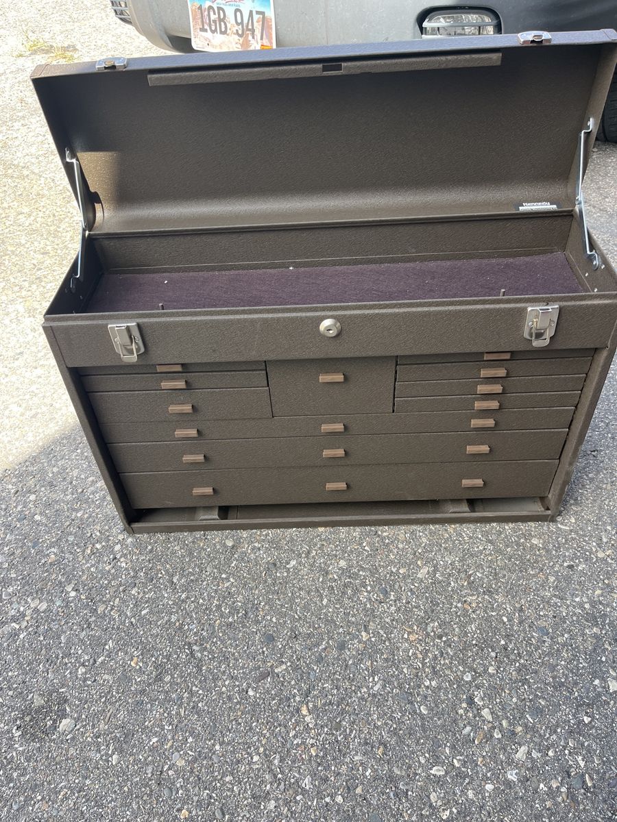 Machinist tool chest