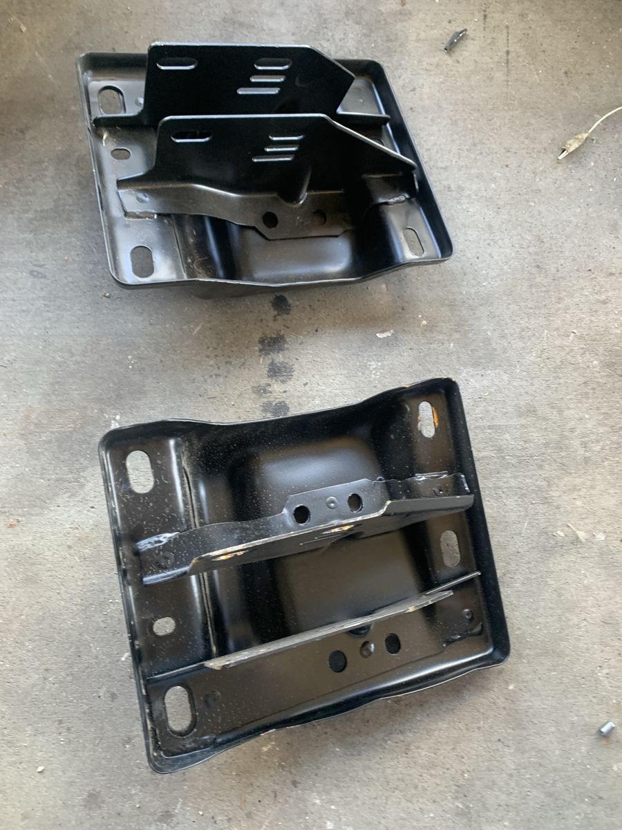 2006 dodge Ram bumper brackets 