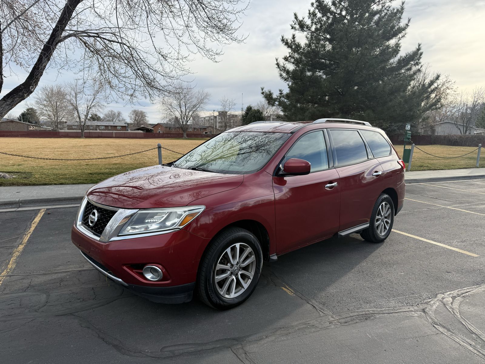 2013 NISSAN PATHFINDER SV