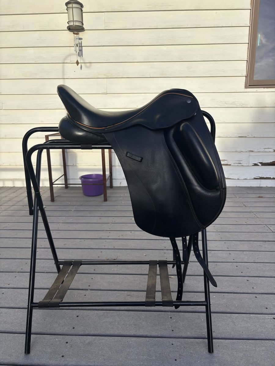 Custom Wolfgang Constanze Dressage Saddle