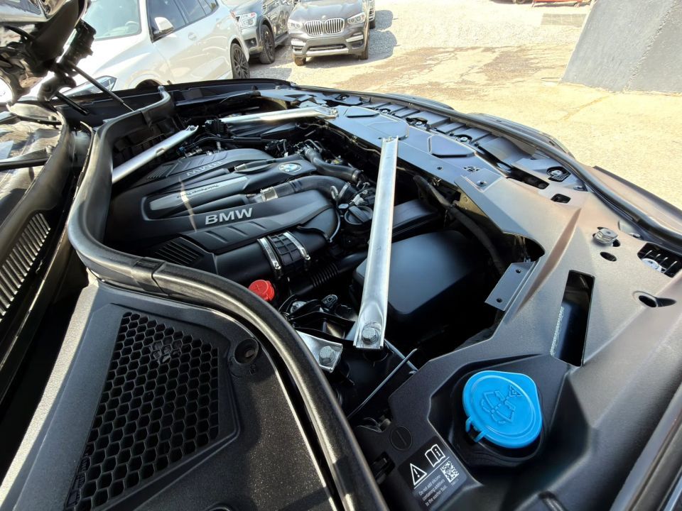 Main image 5
