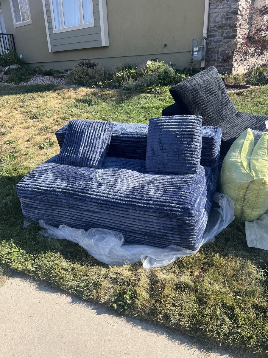 🪑 Furniture Rummage Sale! 🪑