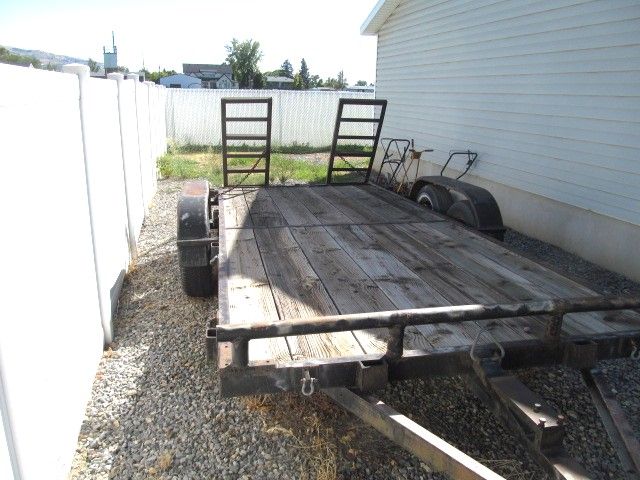 Flatbed trailer / car hauler