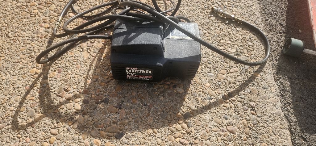 CRAFTSMAN PORTABLE AIR COMPRESSOR 1HP - WORKS GREAT! - 125PSI