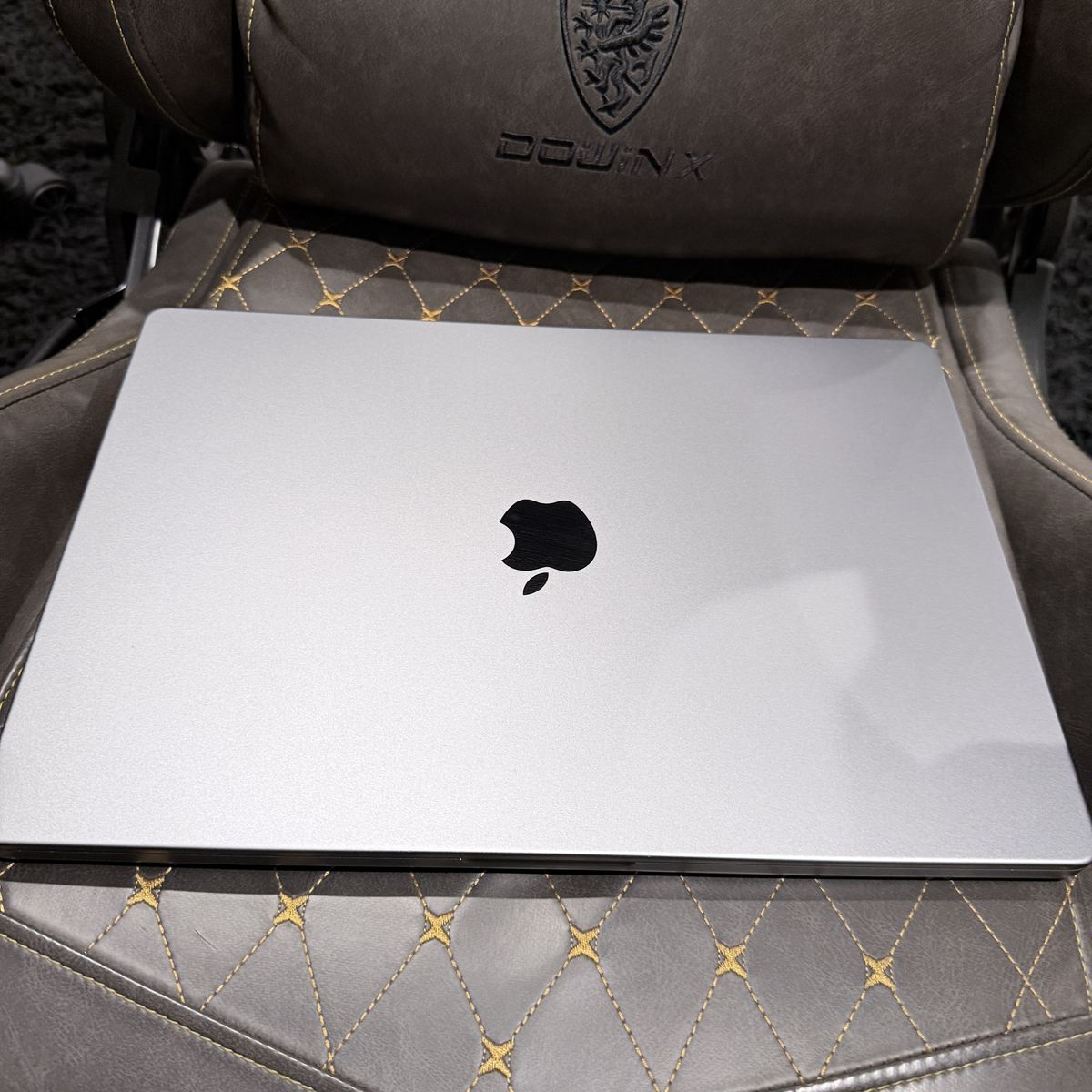 Macbook Pro M1 Pro 16 Inch 2021, 16GB Ram 500GB SSD