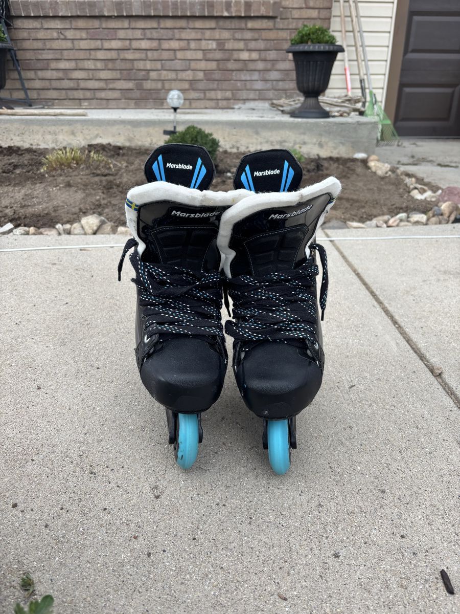 Marsblade Off-Ice Training Roller Blades - Size 9.5 - Black/Blue Wheels
