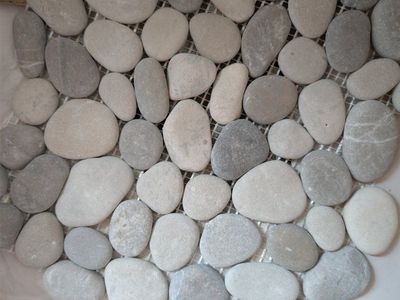Light Grey Rainforest Pebble Mosaic Tile