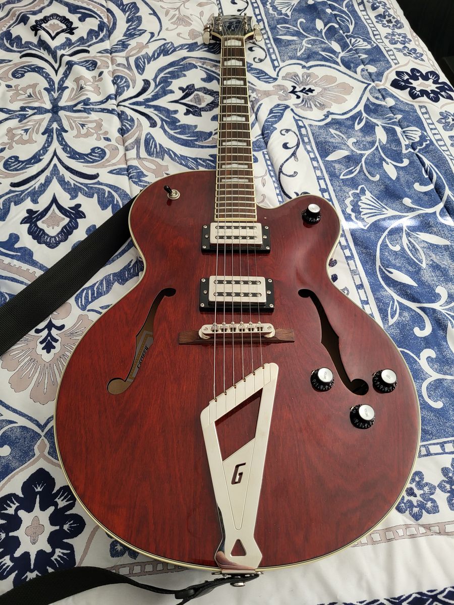 Gretsch G2420 Streamliner Guitar