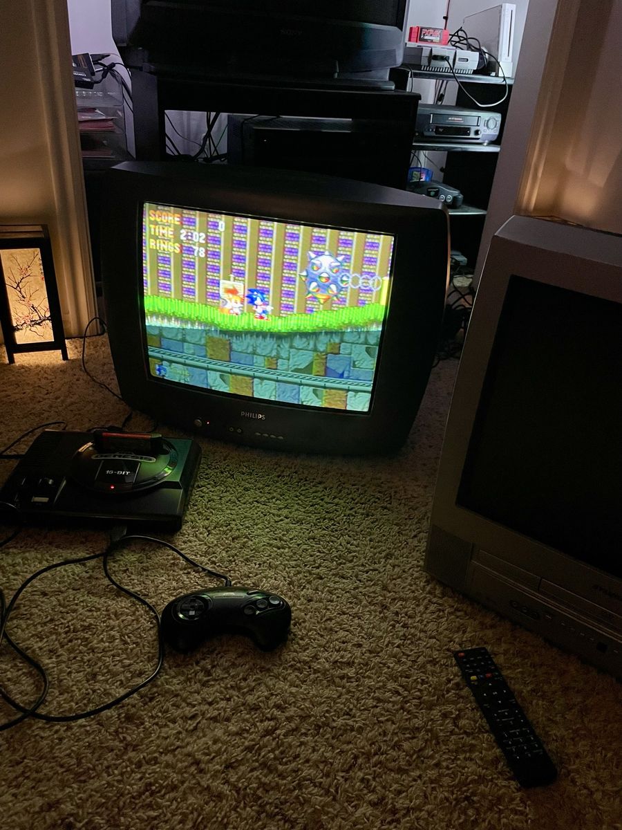 20” Philips CRT TV