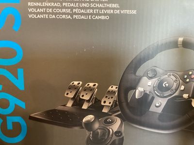 Logitech G920 Driving Force Racing Wheel & Pedals for Xbox/PC - SE Edition