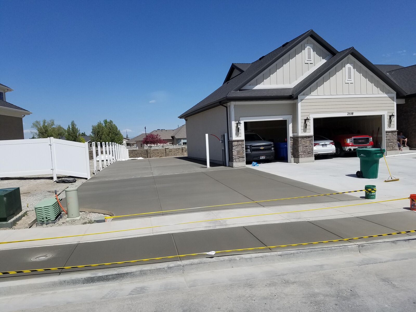 LT CONTRACTORS | Walk out Basements | Sport Courts | Foundations and Footing | Concrete Work