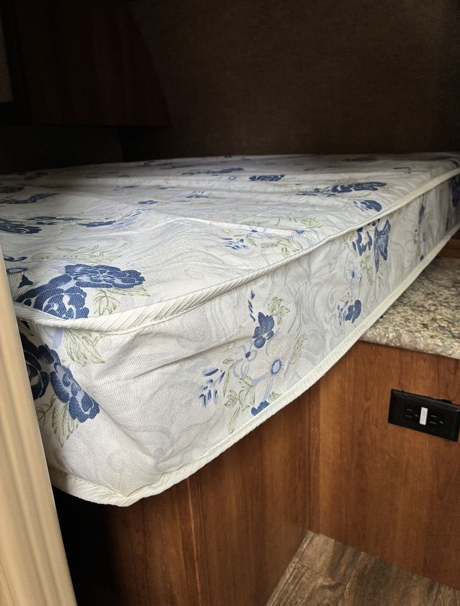Free Queen RV mattress