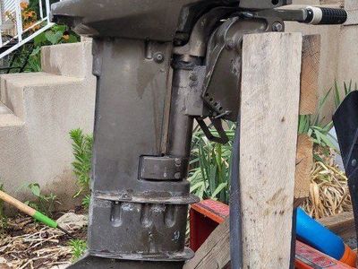 1976 Johnson 9.9 hp outboard
