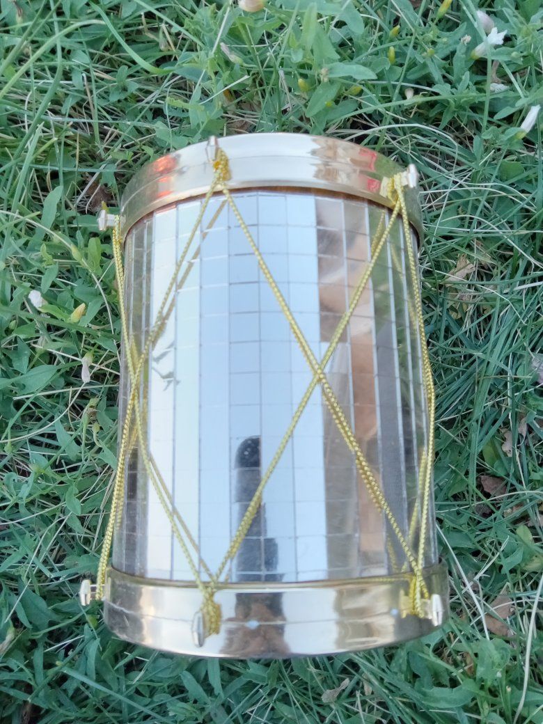 Main image 5