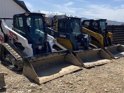 Skid steer track loader