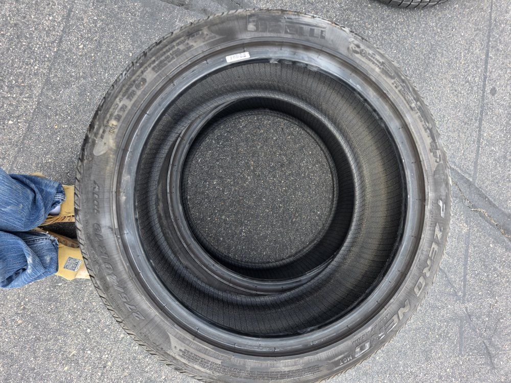 Pirelli P Zero Nero All Season 275/40R19 Used Tires - Pair