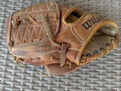 Vintage Wilson A2187 Ball Hawk Baseball Glove