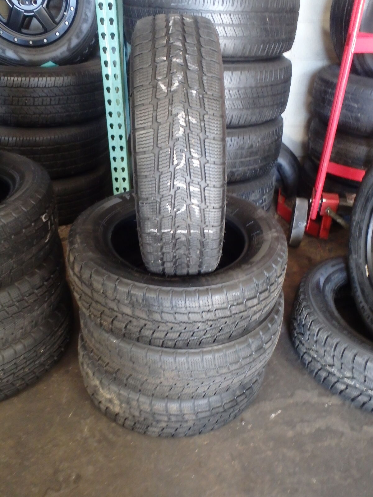 195/65R15 FIRESTONE WEATHER GRIP SET OFUSED WINTER TIRES