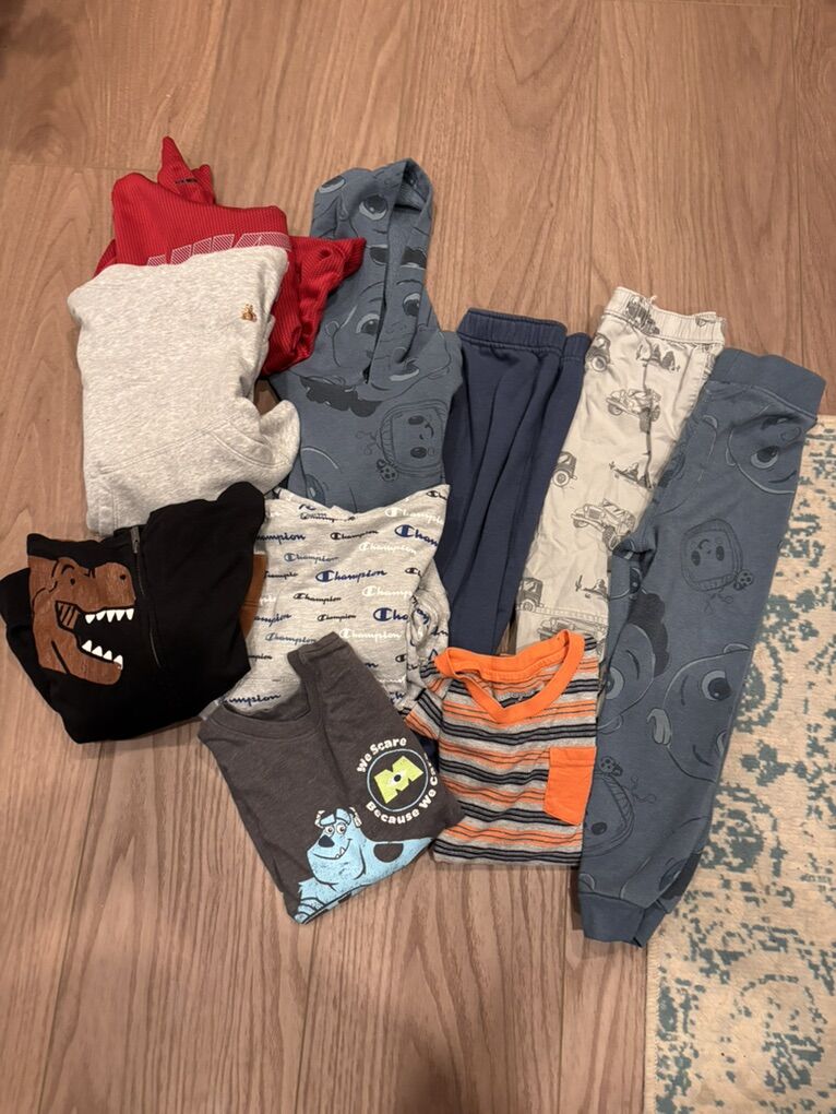 Boys 4/5T Clothing Bundle