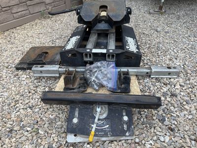 Super Glide 5th wheel hitch