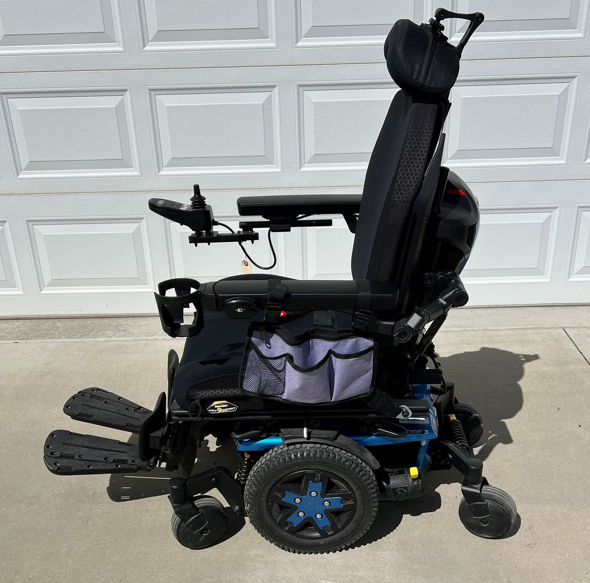 Quantum Q6 Edge 3 Power Wheelchair - 20x20 Seat, Recline, Elevating Legs