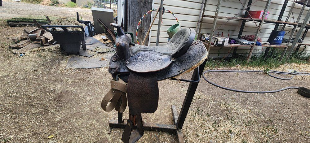 16" western saddle