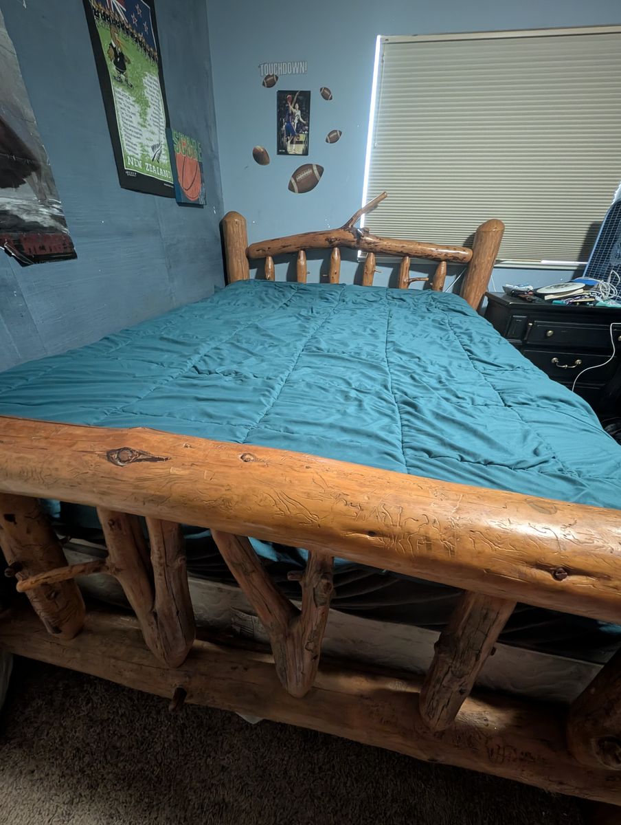 Rustic, Wooden log bed,