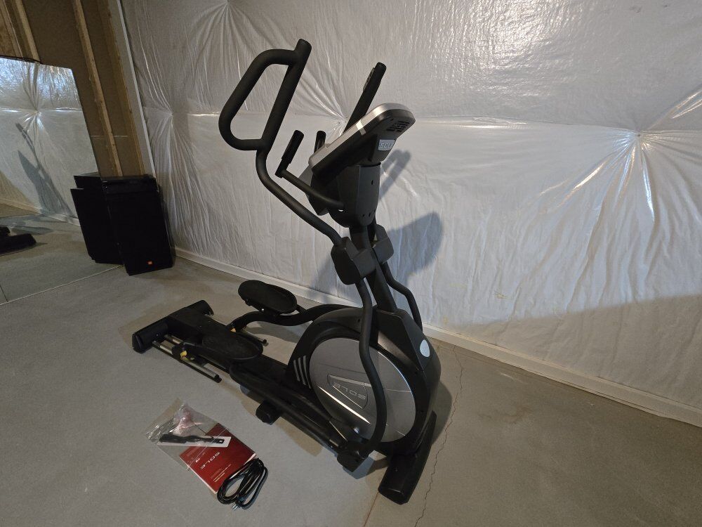 Sole elliptical E35