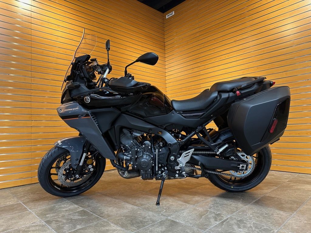 2026 Yamaha TRACER 9 Raven - Y01087-1