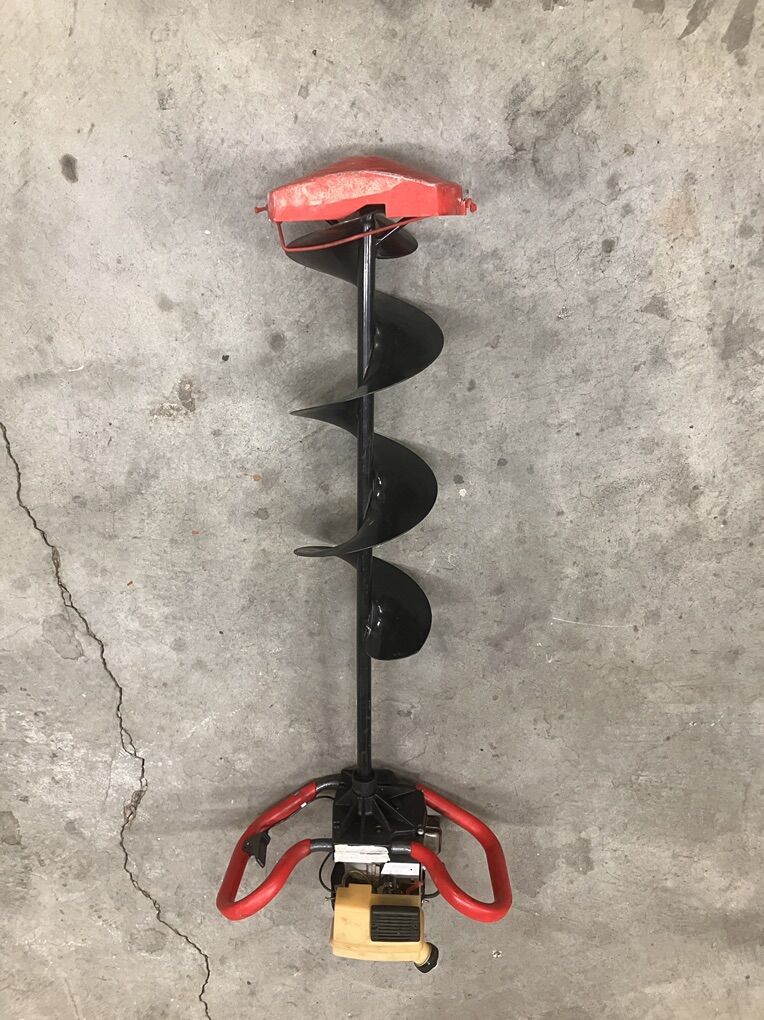 Strikemaster 10 Gas Ice Auger