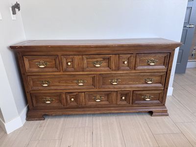 Bassett real wood 6 drawer dresser and Tall boy/5 drawer chest set