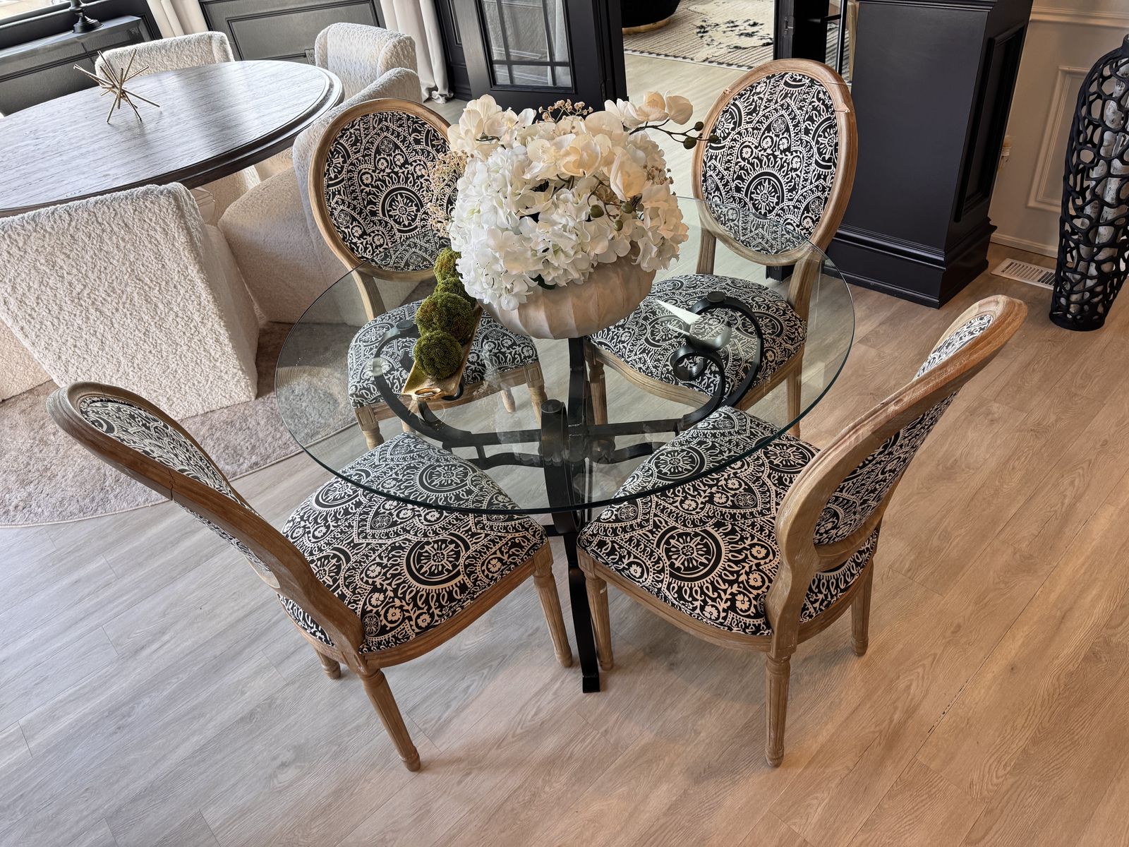 Adorable French bistro table set