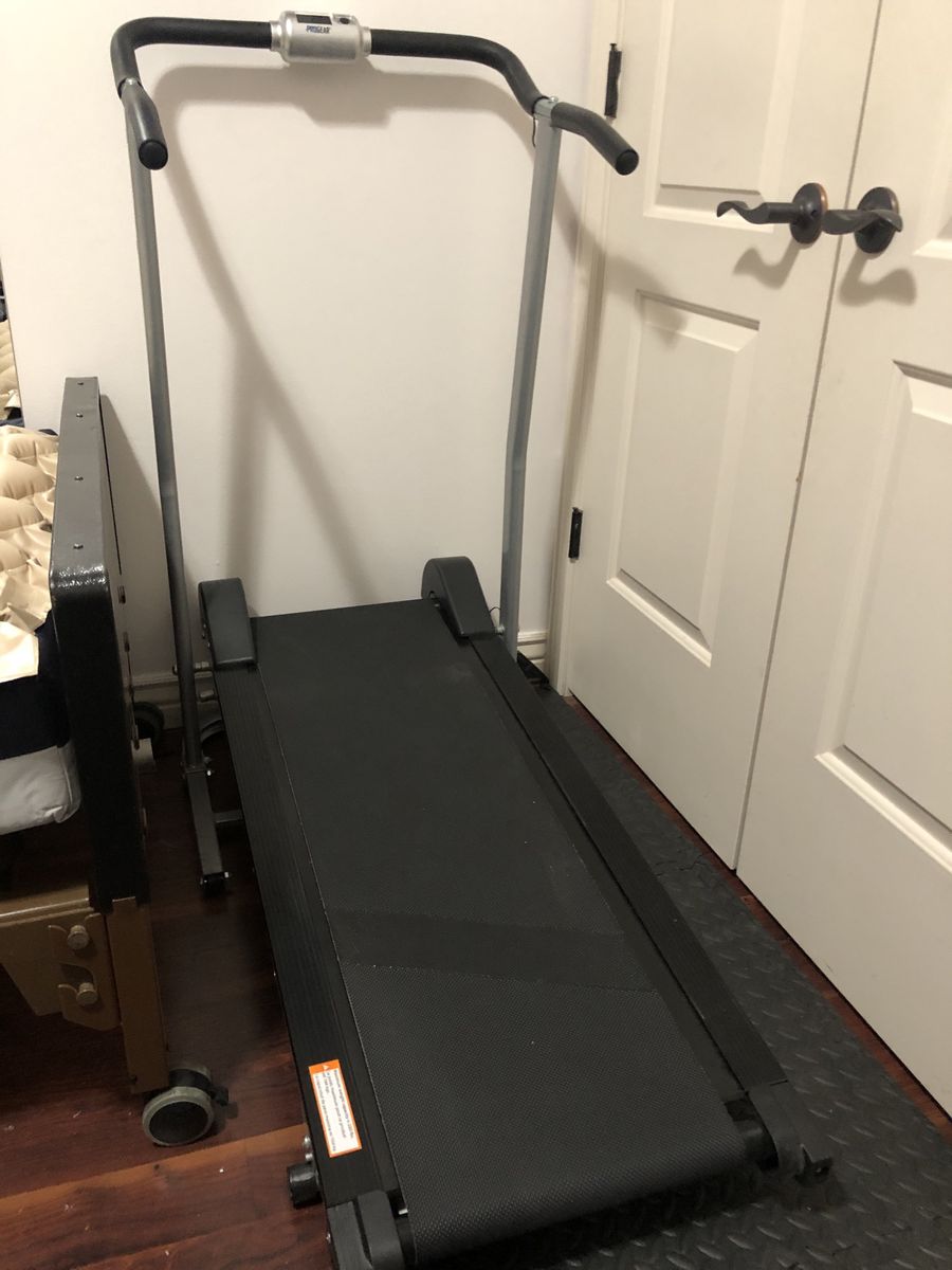 FREE ProGear 190 Manual Treadmill - Space-Saving Design, Foldable for Storage (easy to move)
